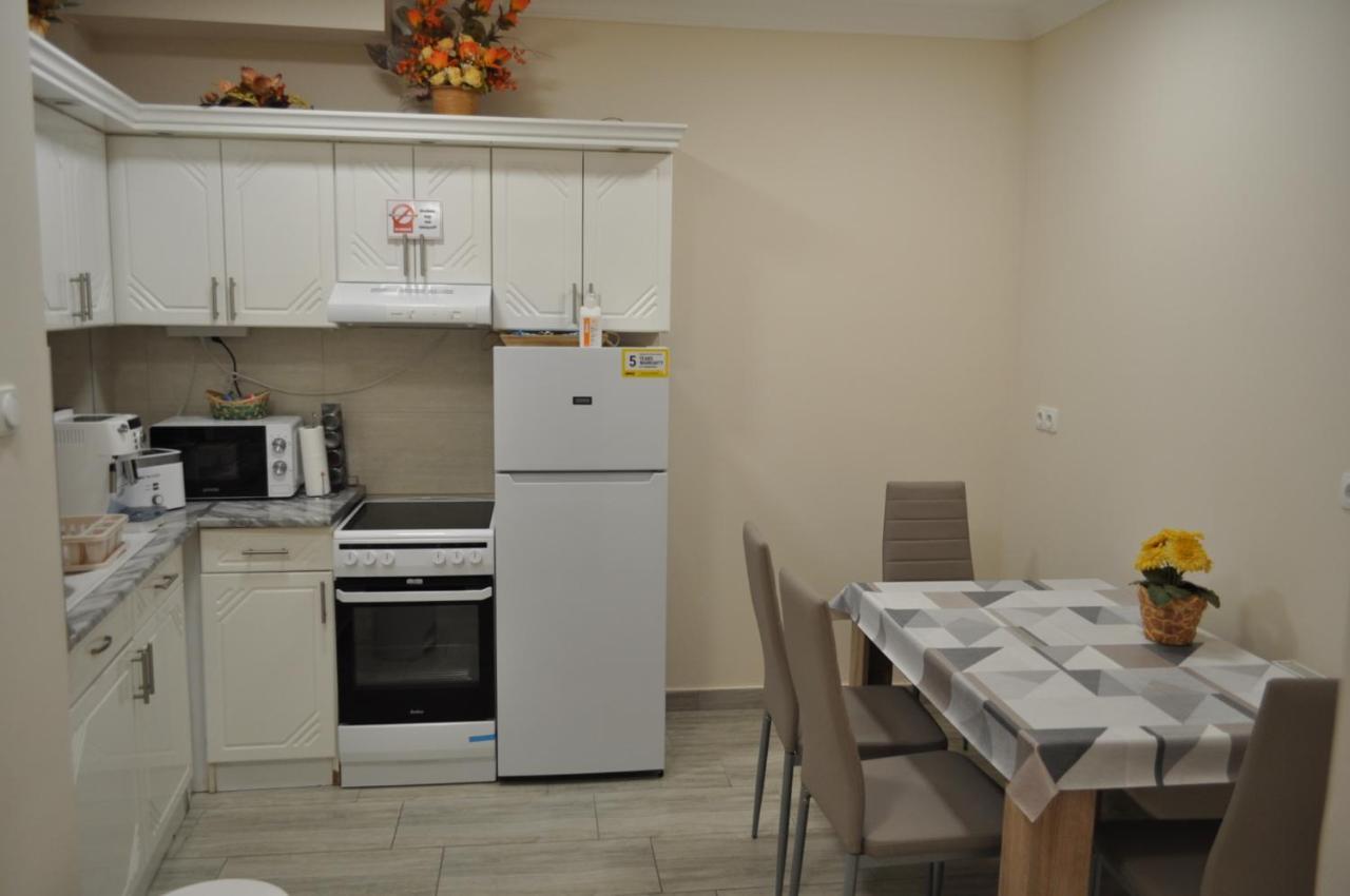 Relax Beach Apartman Hajdúszoboszló Exterior foto